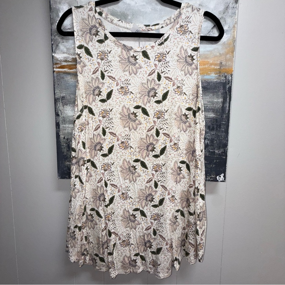Old Navy Floral Sleeveless Top